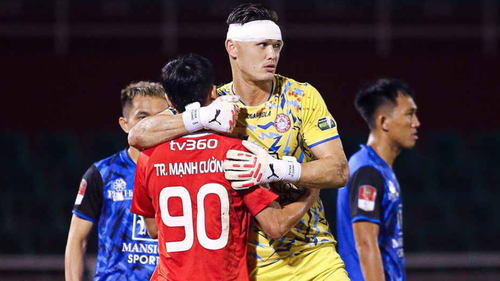 Tương lai Patrik Lê Giang không chắc chắn, Văn Lâm chưa hẹn ngày trở lại