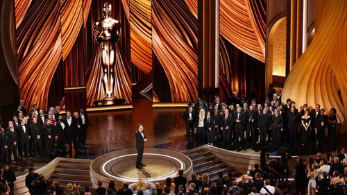 Oscar 2024: Tỷ suất người xem truyền hình cao nhất trong 4 năm