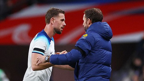 Fan tuyển Anh giận dữ vì Jordan Henderson được lên tuyển thay vì một cầu thủ MU