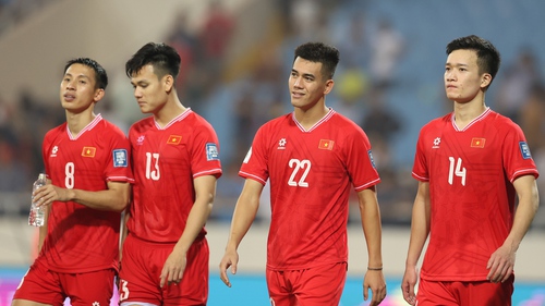 Người quan sát: Tít mù rồi lại vòng quanh