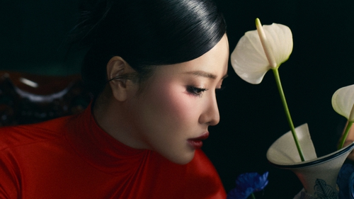 Ca sĩ Bích Phương: Thấy vui vẻ và hào hứng để 'xông' vào một thế giới mới