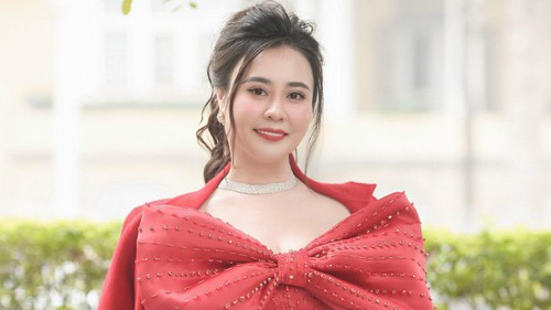 Hoa hậu Phan Kim Oanh nhận lời mời làm Đại sứ toàn cầu Mrs Earth International