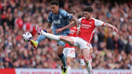 Cú lạc đường tai hại của Arsenal