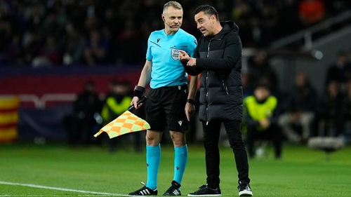 Xavi: 'Trọng tài là thảm họa, đã giết chết trận đấu'; Luis Enrique: 'PSG vẫn thắng nếu Barca đá đủ người'