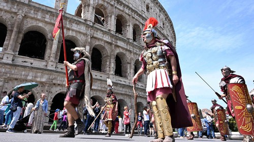 Italy: Tưng bừng lễ hội mừng 'sinh nhật' thành phố Rome 2.777 tuổi