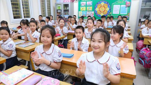 Hà Nội sẵn sàng triển khai thí điểm học bạ số cấp Tiểu học