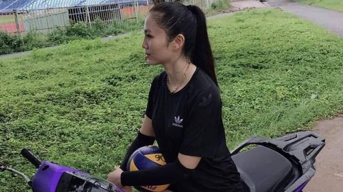 Hot girl nổi tiếng bóng chuyền Việt Nam đi xe sang, sở hữu nhiều bất động sản, là doanh nhân thành đạt ở tuổi 30