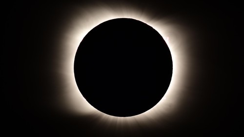 Nhiều dịch vụ 'ăn theo' sự kiện nhật thực toàn phần tại Bắc Mỹ