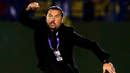 HLV châu Âu tại V-League phẫn nộ vì bị phạt, tuyên bố 'hàng triệu người hâm mộ Thanh Hóa không được tôn trọng'