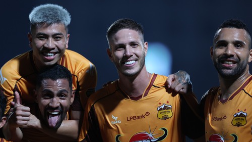 HAGL hơn Nam Định, cuộc đua vô địch V-League rất đặc biệt