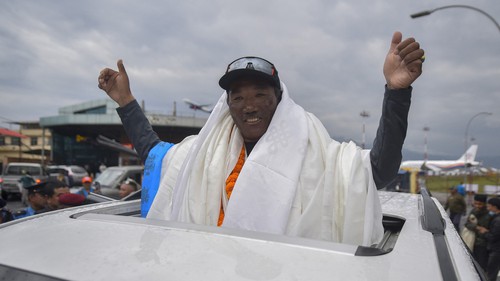 Những kỷ lục mới về số lần chinh phục đỉnh Everest