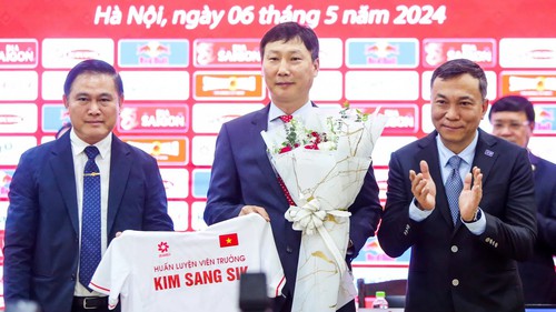 Đội hình mạnh nhất của ĐT Việt Nam dưới thời HLV Kim Sang Sik: Có cả sao Việt Kiều được Đức lôi kéo