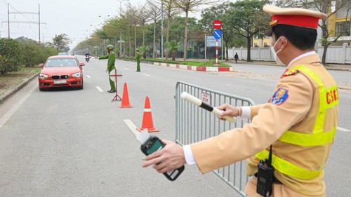 Xử lý nhóm đối tượng có hành vi báo chốt, địa điểm làm nhiệm vụ của lực lượng Cảnh sát giao thông