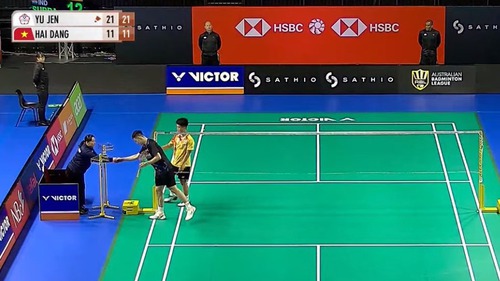 Cả 3 ngôi sao của cầu lông Việt Nam thua dễ ngay vòng 1 giải đấu mà hot girl Thùy Linh không thi đấu