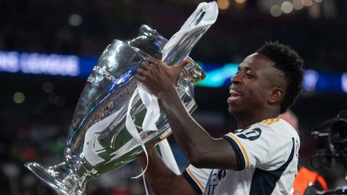 Vinicius đã sẵn sàng kế tục Messi và Ronaldo để trở thành biểu tượng toàn cầu