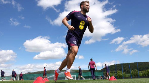Tin nóng EURO hôm nay 23/6: Tuyển Anh nhận tin xấu về Luke Shaw, Fabregas công khai chê sao tuyển Pháp đá kém