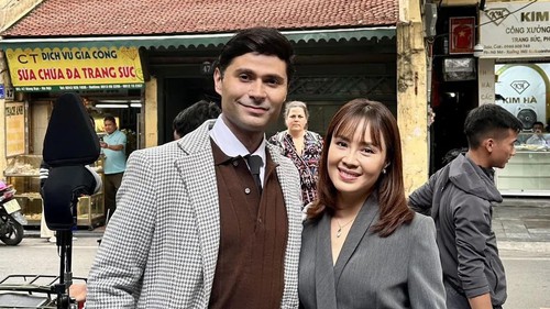 Chân dung diễn viên ngoại quốc điển trai trong 'Trạm cứu hộ trái tim'