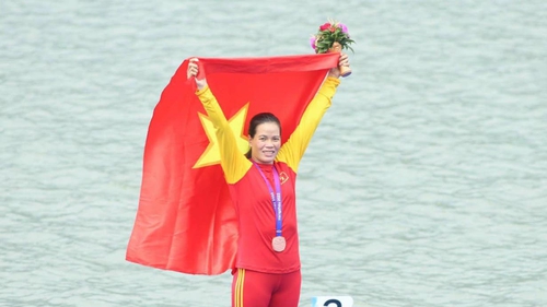 Phạm Thị Huệ xuất sắc vào tứ kết rowing Olympic 2024