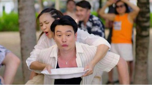 Quay cảnh cõng chị đẹp trong 'Mình yêu nhau bình yên thôi', Trọng Lân 'than' phải châm cứu 2 tuần