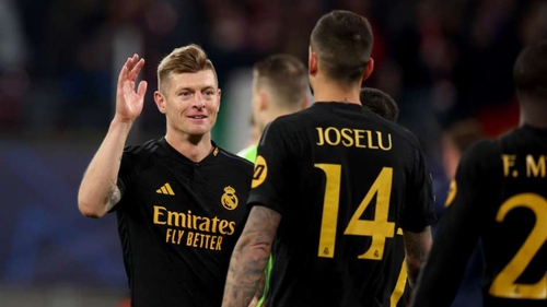 Joselu khẩu chiến với Kroos trước trận tứ kết 