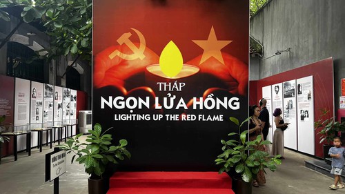 Hỏa Lò "thắp ngọn lửa hồng" đón ngày 27/7