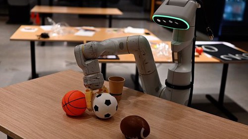 Google công bố robot chơi bóng bàn cấp độ nghiệp dư