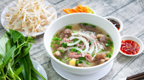 Chữ và nghĩa: Muôn vị… phở