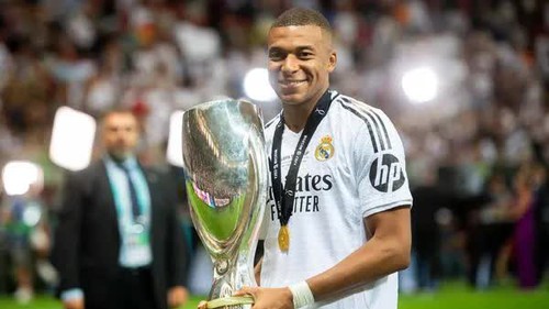 Mbappe đặt mục tiêu vượt qua Ronaldo sau màn ra mắt rực rỡ tại Real Madrid