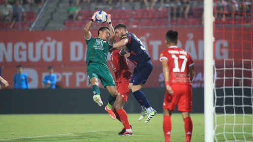 V-League nhìn từ khán đài, vắng vẻ do đâu?