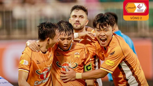 HAGL dẫn đầu V-League sau 2 chiến thắng ấn tượng, không ngôi sao nhưng vẫn bay cao