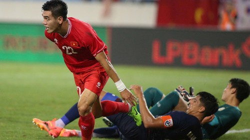 Lịch thi đấu bóng đá hôm nay 2/1: Trực tiếp Việt Nam vs Thái Lan lúc mấy giờ?