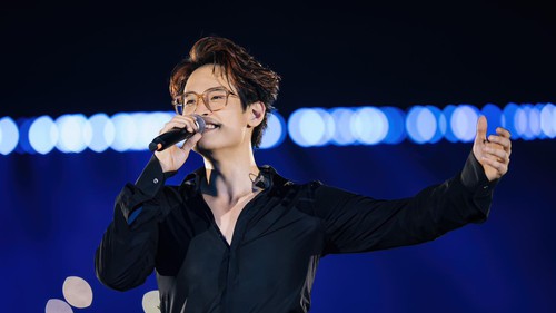 Hà Anh Tuấn nói gì khi bị nhận xét 'chỉ hát cho khán giả có tiền'?