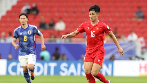 Đình Bắc và vợ chồng Quang Hải có hành động cao đẹp, ủng hộ đồng bào bị ảnh hưởng bởi bão số 10