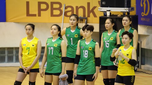 Đàn em của Trần Thị Thanh Thúy vào bán kết, đối đầu đội bóng của HLV Tuấn Kiệt