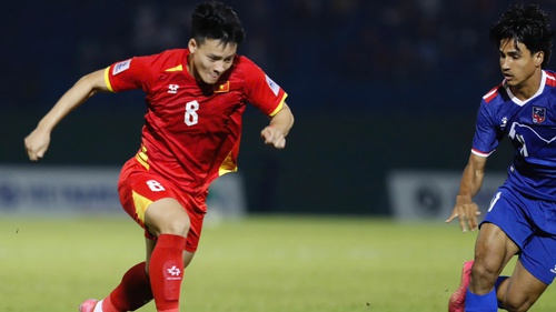 Đội tuyển Việt Nam gấp rút chuẩn bị cho trận tái đấu Nepal