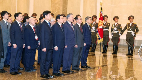 Tổng Bí thư Tô Lâm đặt hoa tưởng nhớ Chủ tịch Kim Nhật Thành, Tổng Bí thư Kim Jong-il