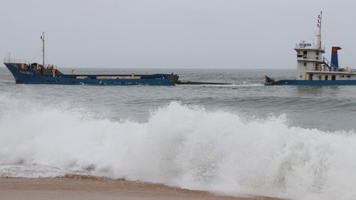 Bảo vệ dải lụa bờ biển miền Trung (Bài 2): Cuộc chiến chưa hồi kết