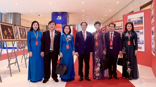 TTXVN tổ chức triển lãm ảnh tại Đại hội đại biểu Đảng bộ Chính phủ lần thứ nhất