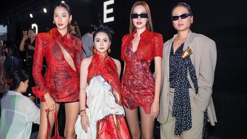 NTK Thanh Hương Bùi cùng Hoàng Thuỳ, Lê Hoàng Phương được chào đón ở Shanghai Fashion Week