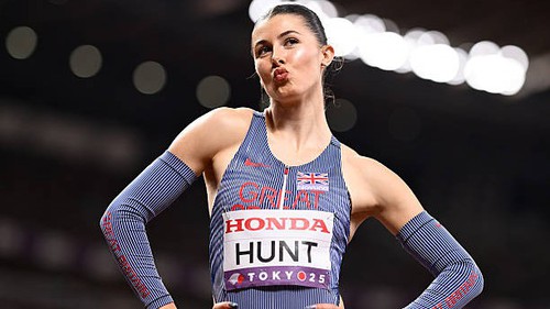 VĐV điền kinh nóng bỏng của Anh tuyên bố ưu tiên 'huy chương trước đàn ông'