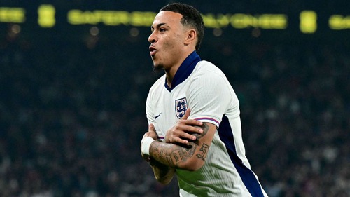 Latvia – Anh: Cơn 'đau đầu dễ chịu' vì vị trí số 10 