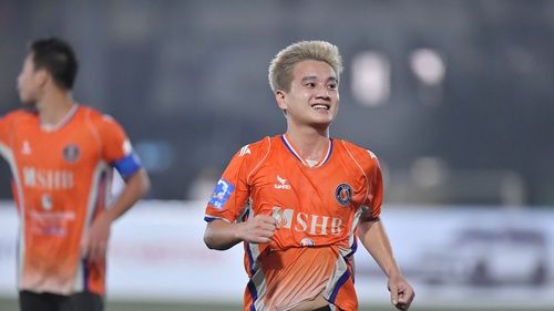 ĐKVĐ thua sốc trong ngày khai màn cúp bóng đá Quốc gia 7 người miền Bắc