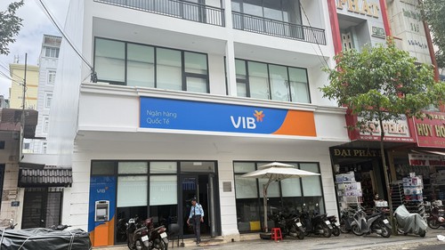 Vụ nợ ngân hàng 8.800 đồng bị tính phí, lãi 1,1 triệu đồng: Cần giải thích rõ ràng khi cung cấp sản phẩm thẻ tín dụng