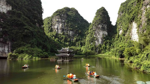 Vinh danh nhiều danh thắng nổi tiếng của Ninh Bình