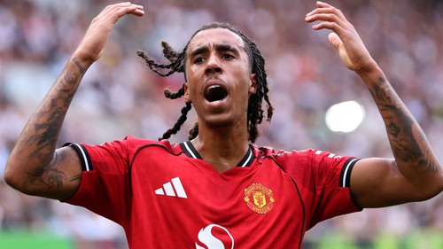 Sao trẻ MU bất ngờ góp mặt trong danh sách ứng viên Golden Boy 2025