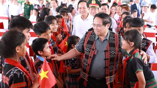 Thủ tướng dự Lễ khởi công Trường phổ thông xã Tây Giang, Đà Nẵng