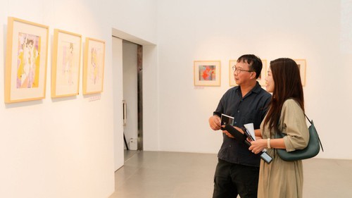 Ấn tượng triển lãm Men tình của Nguyễn Tuấn Cường