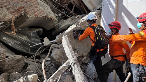 Vụ sập trường học tại Indonesia: Không còn dấu hiệu sự sống