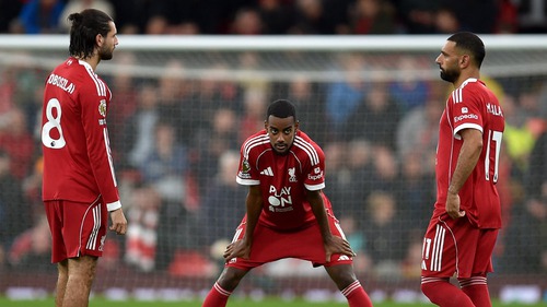 Hàng thủ mới là điểm yếu chết người của Liverpool mùa này