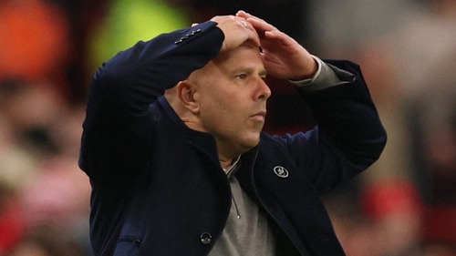 Arne Slot muốn Liverpool chơi như PSG, nhưng thực tế lại giống... Tottenham của Postecoglou